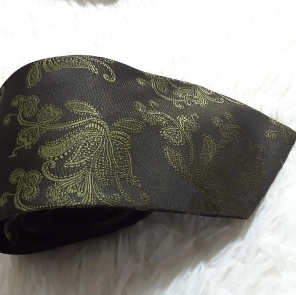 Mizrahi Floral Scroll Ghost Pattern Neck Tie